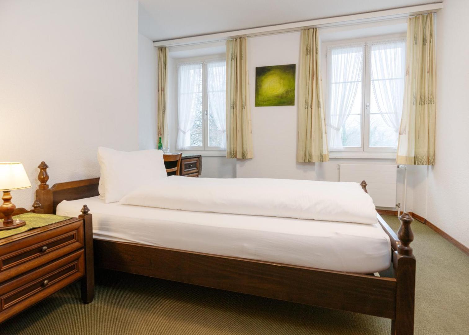 Hotel Restaurant Kreuz Kaiserstuhl Экстерьер фото