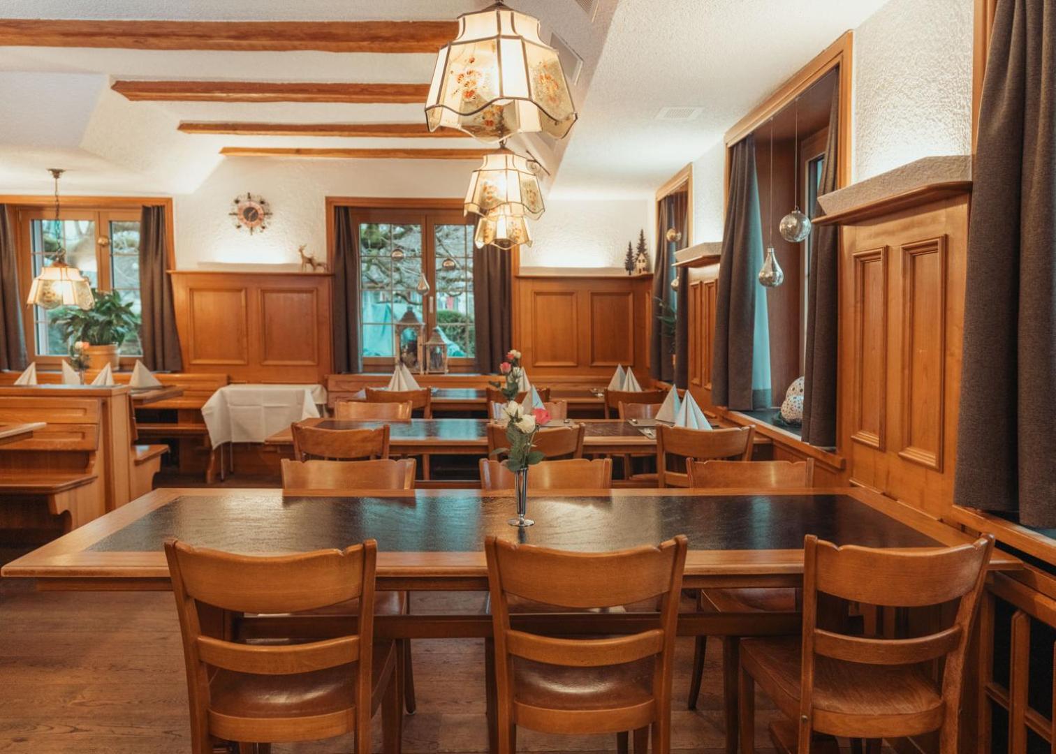 Hotel Restaurant Kreuz Kaiserstuhl Экстерьер фото