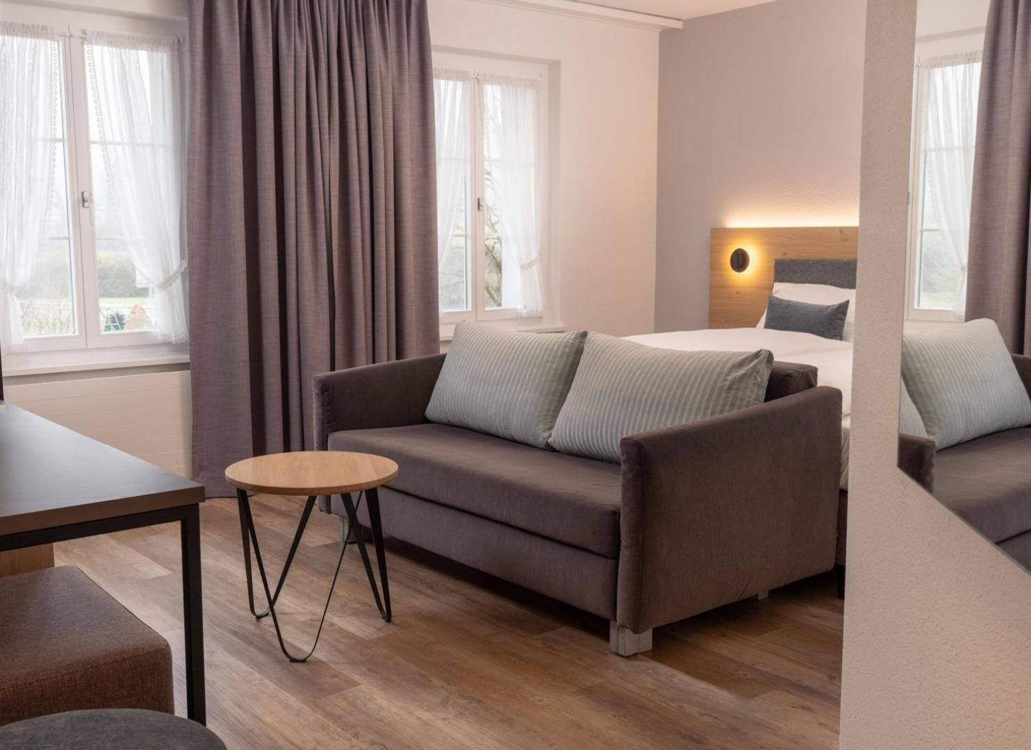 Hotel Restaurant Kreuz Kaiserstuhl Экстерьер фото