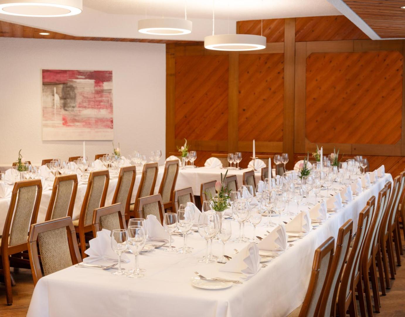 Hotel Restaurant Kreuz Kaiserstuhl Экстерьер фото
