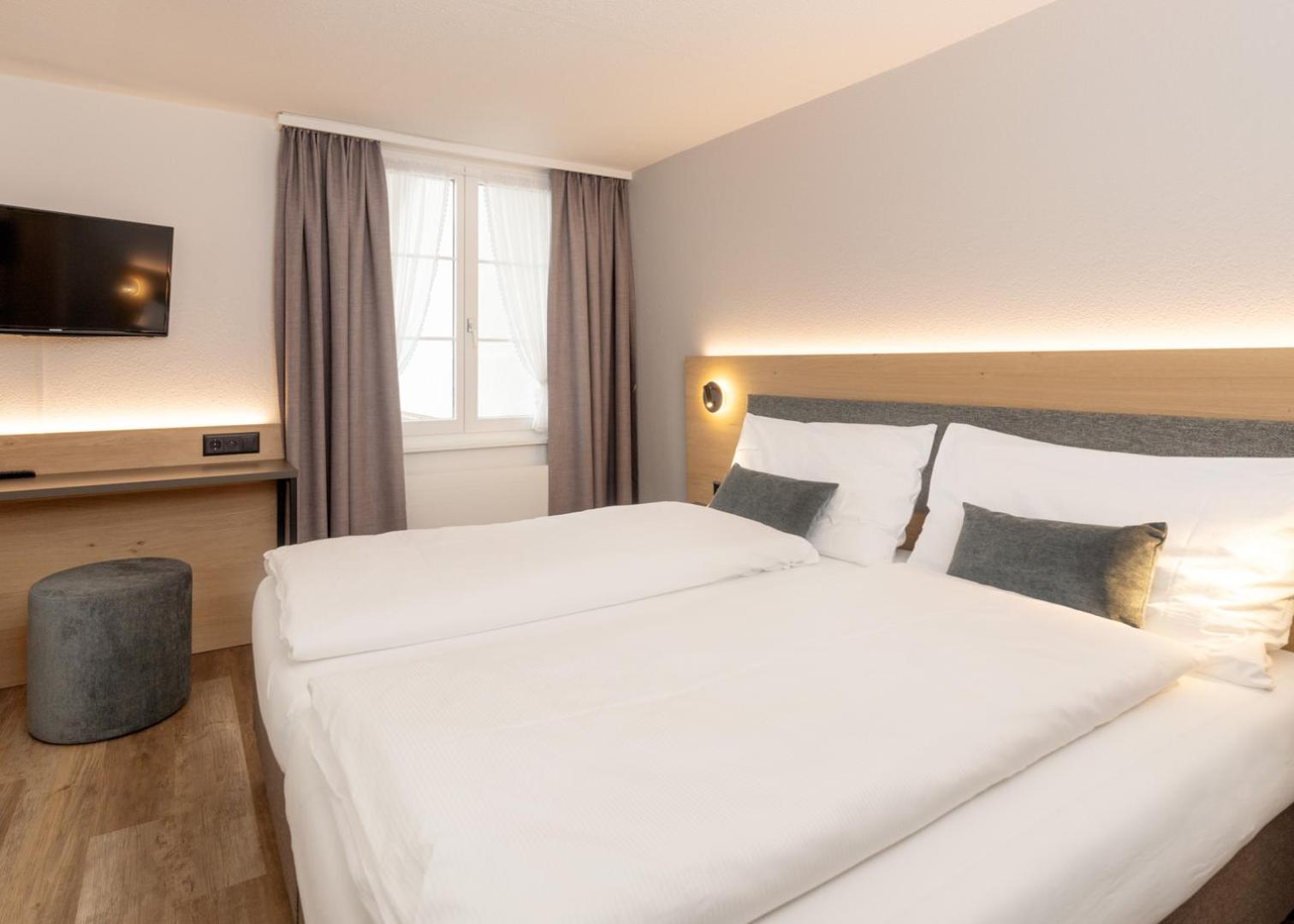Hotel Restaurant Kreuz Kaiserstuhl Экстерьер фото
