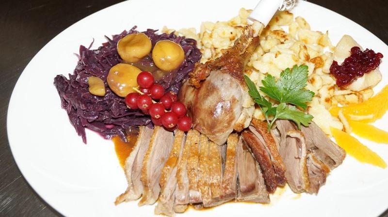 Hotel Restaurant Kreuz Kaiserstuhl Экстерьер фото