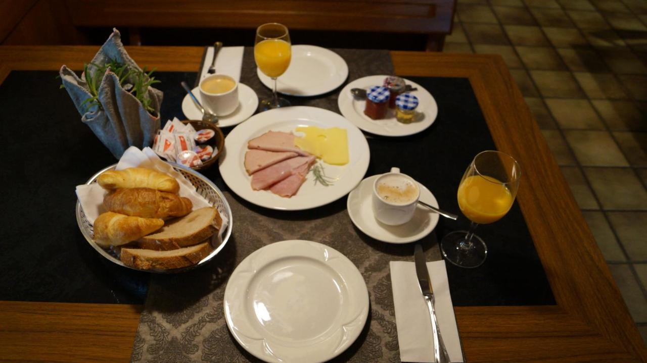 Hotel Restaurant Kreuz Kaiserstuhl Экстерьер фото