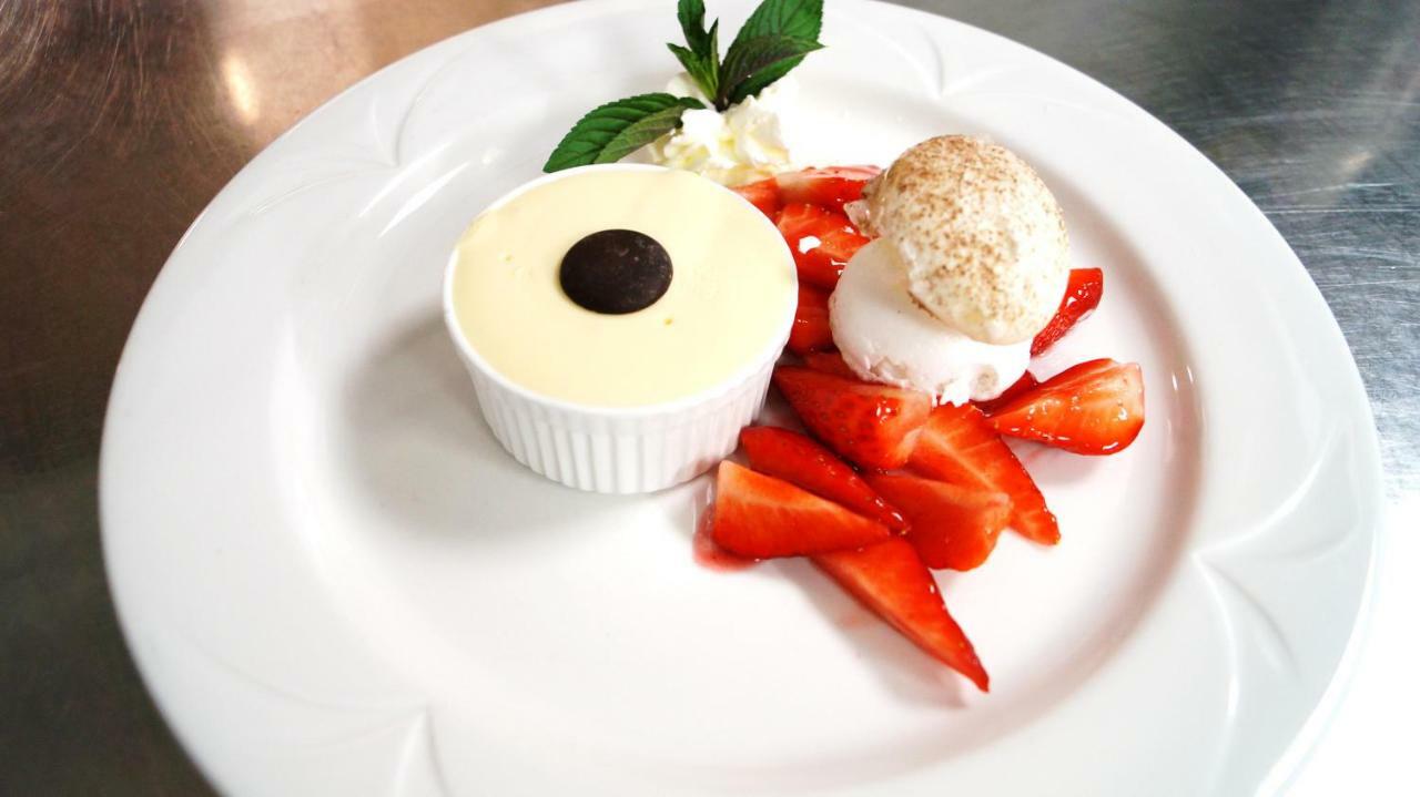 Hotel Restaurant Kreuz Kaiserstuhl Экстерьер фото